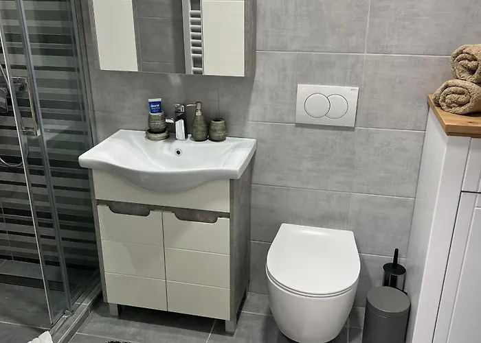 Golden Time Sm * 斯雷姆斯卡米特罗维察